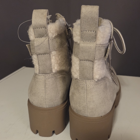NWT Soda Women's Beige Serpa Lace-Up Ankle Boots 8.5 - Picture 7 of 11